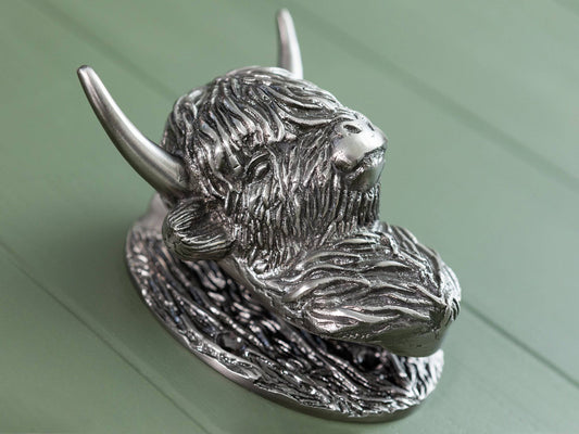 Highland Cow Door Knocker - Pewter Finish - Brass bee