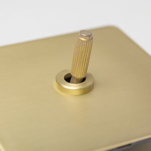Straight Knurled 1 Gang Intermediate Toggle Switch in Satin Brass – Brass Bee