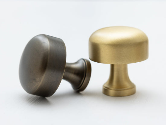 Brass castle cabinet knob - Brass bee