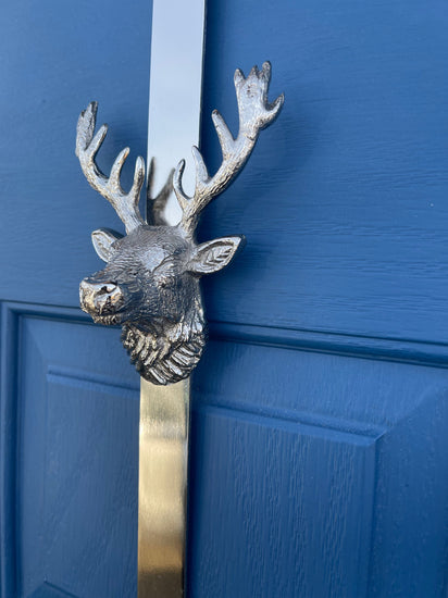 Highland Stag Wreath Hanger - Chrome Finish - Brass bee