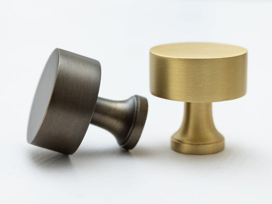 Brass plain round knob - Brass bee