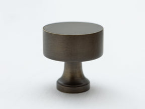 Brass plain round knob - Brass bee