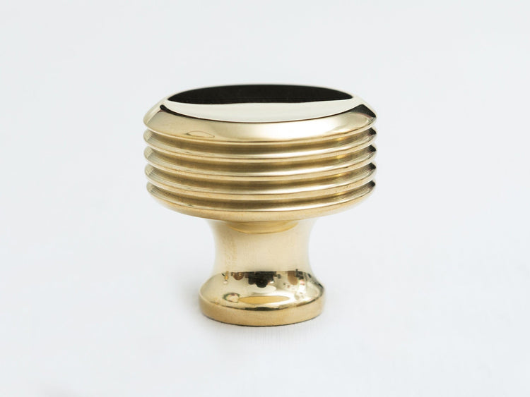 Solid Brass Kitchen Pull Handles & Knobs | Reeded Design - Brass bee