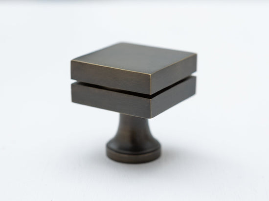 Brass square knob with a cut at centre - Brass bee