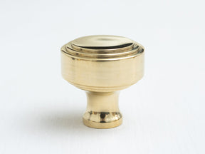 Solid Brass Kitchen Pull Handles & Knobs | Stepped Design - Brass bee
