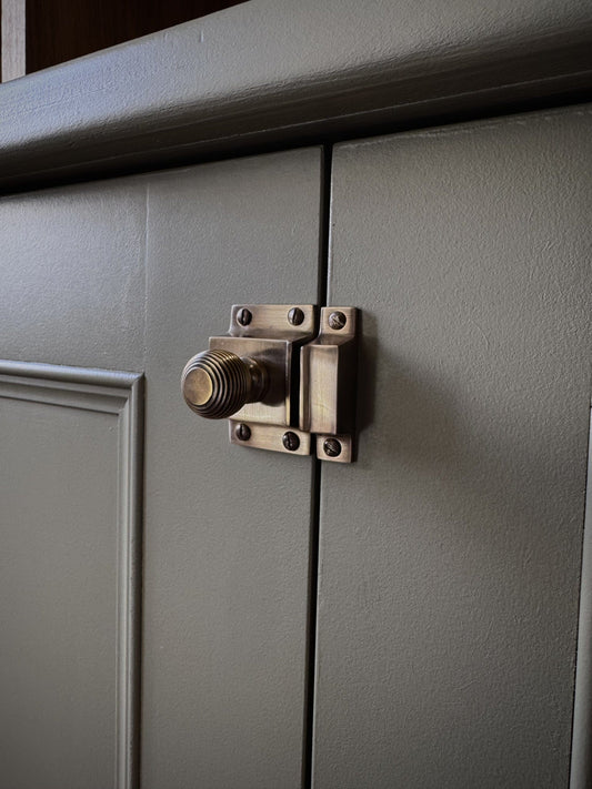 Brass Bee Cupboard Latch - Antique Brass Finish