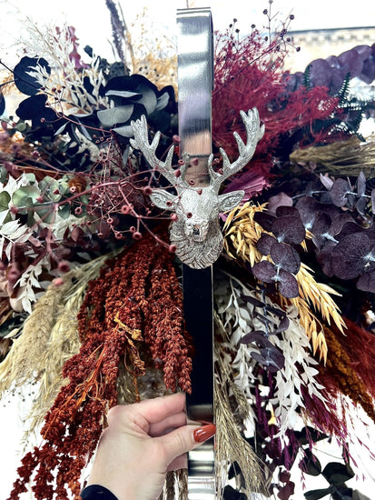 Highland Stag Wreath Hanger - Chrome Finish - Brass bee