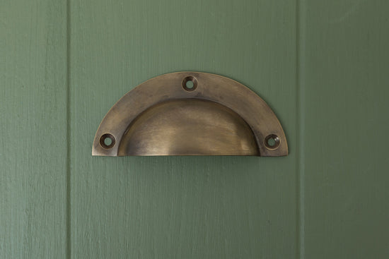 VESTALIS Solid Brass Victorian Cabinet Knobs and Round Cup Pulls - Brass bee