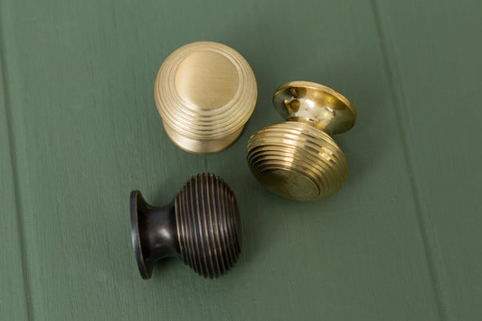 HORTORUM Solid Brass Beehive Cabinet Knobs 30mm - Brass bee