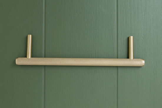 APIDAE Solid Brass Knurled Pull Handles & Knobs - Satin Brass - Brass bee