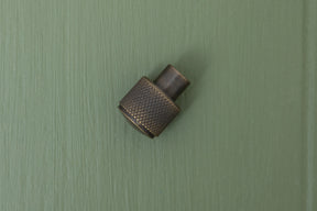 APIDAE Solid Brass Knurled Pull Handles & Knobs - Antique Brass - Brass bee