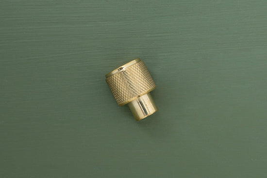 APIDAE Solid Brass Knurled Pull Handles & Knobs - Polished Brass - Brass bee