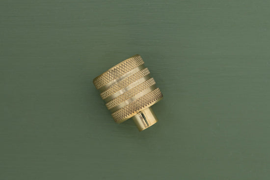 APIDAE Solid Brass Knurled Pull Handles & Knobs - Polished Brass - Brass bee