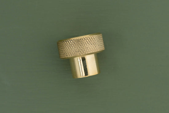 APIDAE Solid Brass Knurled Pull Handles & Knobs - Polished Brass - Brass bee