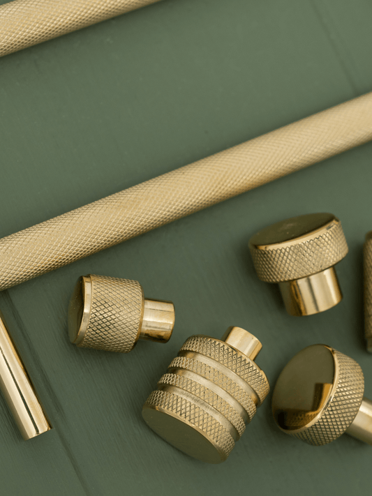 APIDAE Solid Brass Knurled Pull Handles & Knobs - Polished Brass - Brass bee