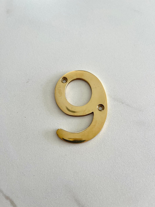 Brass bee 0-9 Screw Fixing Numerals in Brass Finish - Brass bee